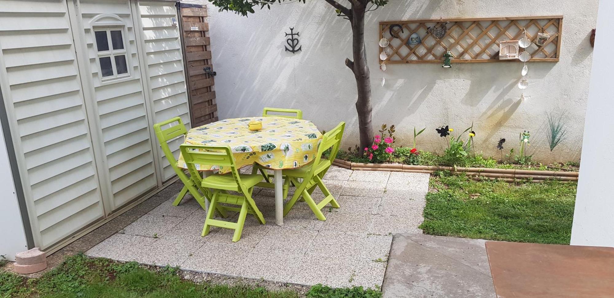 Superbe T2 Avec Jardin, Piscine-Enfant Et Parking Apartment Arles Ngoại thất bức ảnh